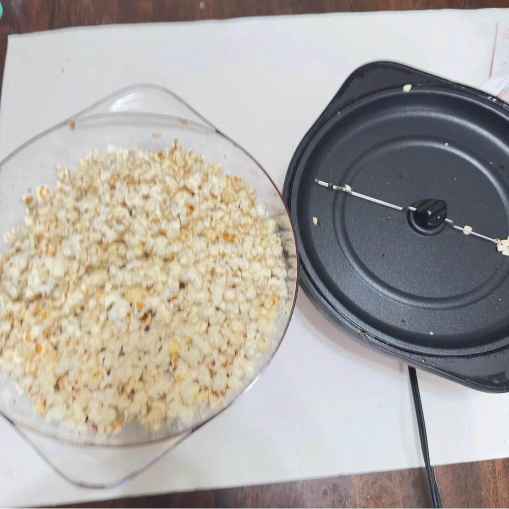 24-Cup Movie Theater Style Popcorn Maker – 850W, Easy to Use
